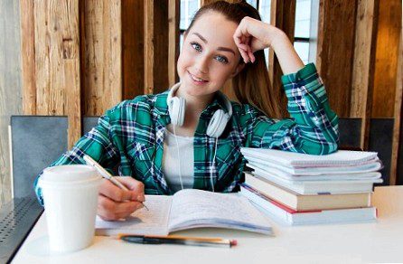 Schoolgirl in need of credit for students, studying