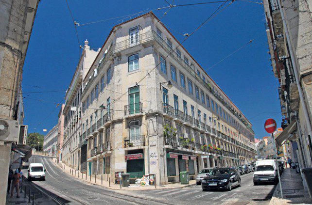 Corner house in Lisbon